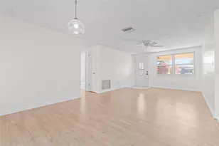 3711 Elmwood Dr, Holiday, FL 34691 - Photo 10