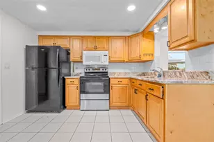 3711 Elmwood Dr, Holiday, FL 34691 - Photo 18