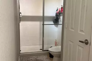 8210 Down Royal Rd, Tampa, FL 33610 - Photo 26