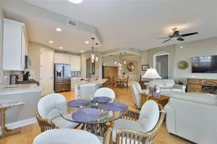 1351 Emerald Dunes Dr, Sun City Center, FL 33573 - Photo 12