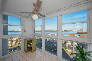 855 Bayway Blvd, Clearwater Beach, FL 33767 - Photo 32