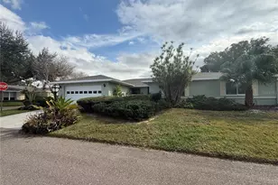 1402 Ingram Dr, Sun City Center, FL 33573 - Photo 2