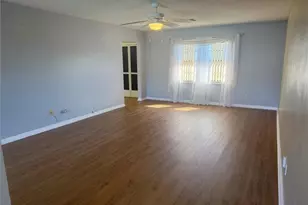 1402 Ingram Dr, Sun City Center, FL 33573 - Photo 10