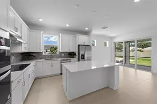 6953 Honeybell Dr, Nokomis, FL 34275 - Photo 6