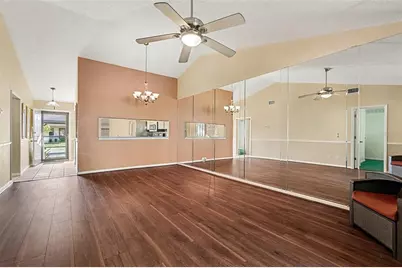 38345 Cottonwood Place #38345, Zephyrhills, FL 33542 - Photo 4