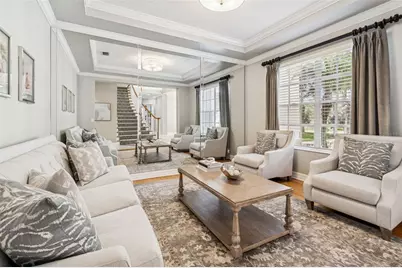 15011 Lake Emerald Boulevard, Tampa, FL 33618 - Photo 10