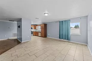 8615 Newton Dr, Port Richey, FL 34668 - Photo 10