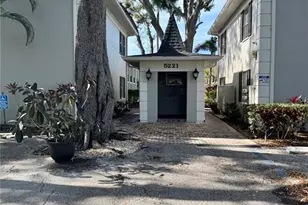 5221 Bayshore Blvd, Tampa, FL 33611 - Photo 1