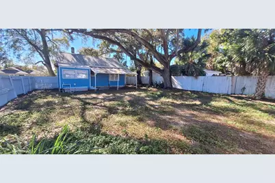 821 Newton Avenue S, Saint Petersburg, FL 33701 - Photo 8