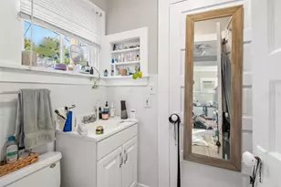 209 12th Ave N, Saint Petersburg, FL 33704 - Photo 18