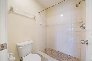 4071 Shoreside Cir, Tampa, FL 33618 - Photo 16