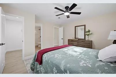 920 W Candlewood Avenue, Tampa, FL 33603 - Photo 14