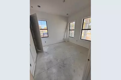 2936 W Rogers Avenue, Tampa, FL 33611 - Photo 4