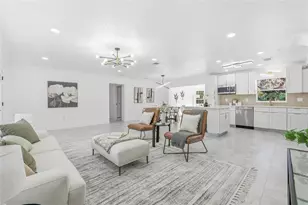 1005 Cedar Lake Dr, Tampa, FL 33612 - Photo 6