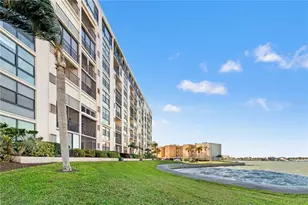 7700 Sun Island Dr S, South Pasadena, FL 33707 - Photo 2