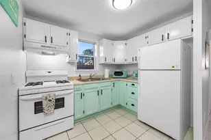 1918 Macomber Ave, Clearwater, FL 33755 - Photo 10