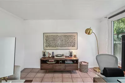 204 W Powhatan Avenue, Tampa, FL 33604 - Photo 8