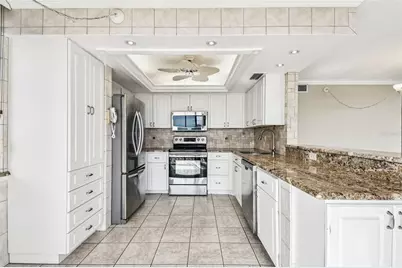 6104 Palma Del Mar Boulevard S #402, Saint Petersburg, FL 33715 - Photo 4