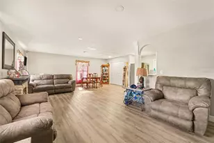 37124 Goldenrod Ct, Dade City, FL 33523 - Photo 4