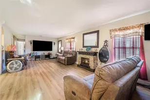 37124 Goldenrod Ct, Dade City, FL 33523 - Photo 8