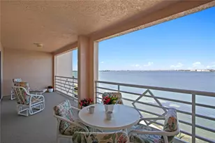 4971 Bacopa Ln S, Saint Petersburg, FL 33715 - Photo 2
