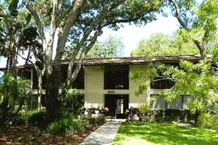 3223 Fox Chase Circle N, Palm Harbor, FL 34683 - Photo 2