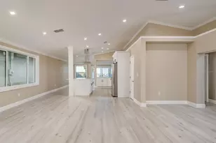 302 Shore Dr, Palm Harbor, FL 34683 - Photo 10