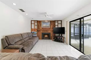 15606 Farnsworth Ln, Tampa, FL 33624 - Photo 14