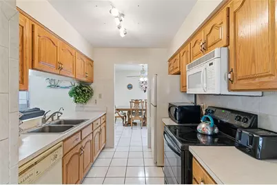 15606 Farnsworth Lane, Tampa, FL 33624 - Photo 12