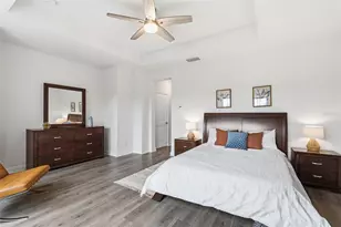 262 8th St N, Saint Petersburg, FL 33701 - Photo 22