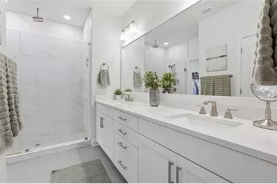 262 8th Street N, Saint Petersburg, FL 33701 - Photo 26