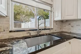 15905 Wainwright Ct, Tampa, FL 33647 - Photo 10