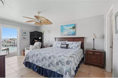 719 Pinellas Bayway S #305, Tierra Verde, FL 33715 - Photo 10