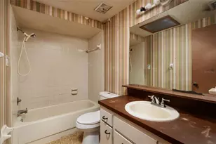 8613 Hulsey Rd, Tampa, FL 33634 - Photo 20
