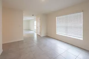 3820 Mannered Gold Ave, Bradenton, FL 34208 - Photo 6