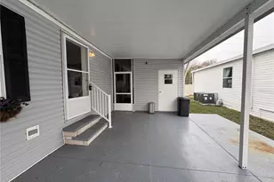 717 Choo Choo Ln, Valrico, FL 33594 - Photo 4