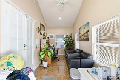 4914 Holiday Drive, Tampa, FL 33615 - Photo 32