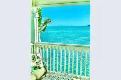 5285 Coquina Key Drive SE #C, Saint Petersburg, FL 33705 - Photo 4