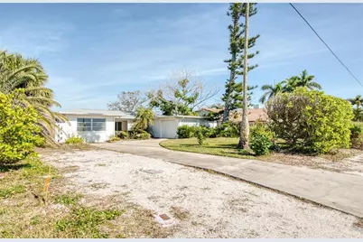 10230 Tarpon Drive, Treasure Island, FL 33706 - Photo 8