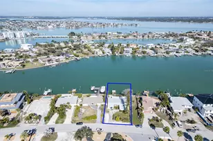 10230 Tarpon Dr, Treasure Island, FL 33706 - Photo 14