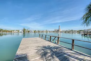 10230 Tarpon Dr, Treasure Island, FL 33706 - Photo 12