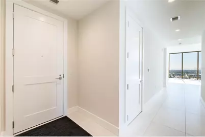 275 1st Ave South #2606, Saint Petersburg, FL 33701 - Photo 2
