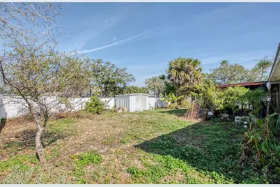 7833 Causeway Boulevard S, Saint Petersburg, FL 33707 - Photo 4