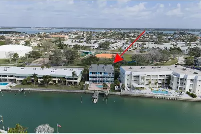 11820 Capri Circle S, Treasure Island, FL 33706 - Photo 48