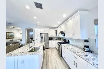 9932 Stockbridge Drive, Tampa, FL 33626 - Photo 10