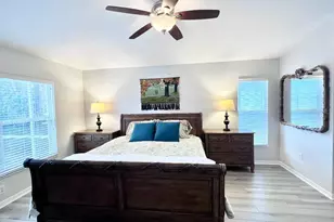 9932 Stockbridge Dr, Tampa, FL 33626 - Photo 20