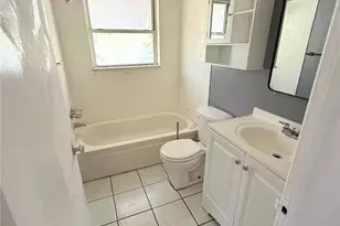 731 71st Ave N, Saint Petersburg, FL 33702 - Photo 8