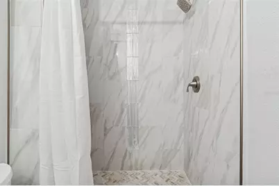 815 W Lowry Lane, Tampa, FL 33604 - Photo 22