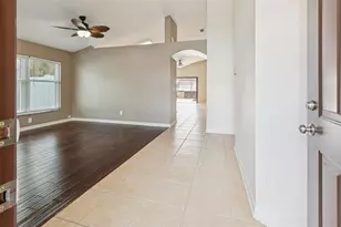 6253 Ashfield Pl, Wesley Chapel, FL 33545 - Photo 4