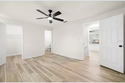 14224 Village Terrace Drive, Tampa, FL 33624 - Photo 12